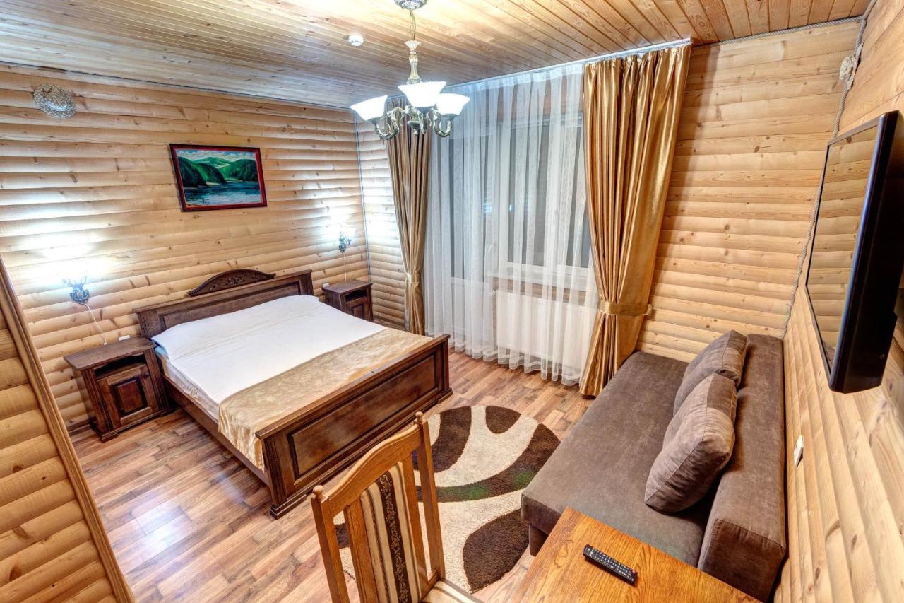 Milli & Jon Hotel Bukovel Exterior photo