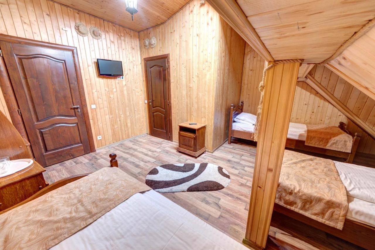 Milli & Jon Hotel Bukovel Exterior photo